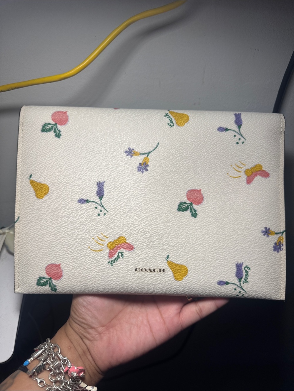 Coach turn lock pouch - Picture 2 of 11
